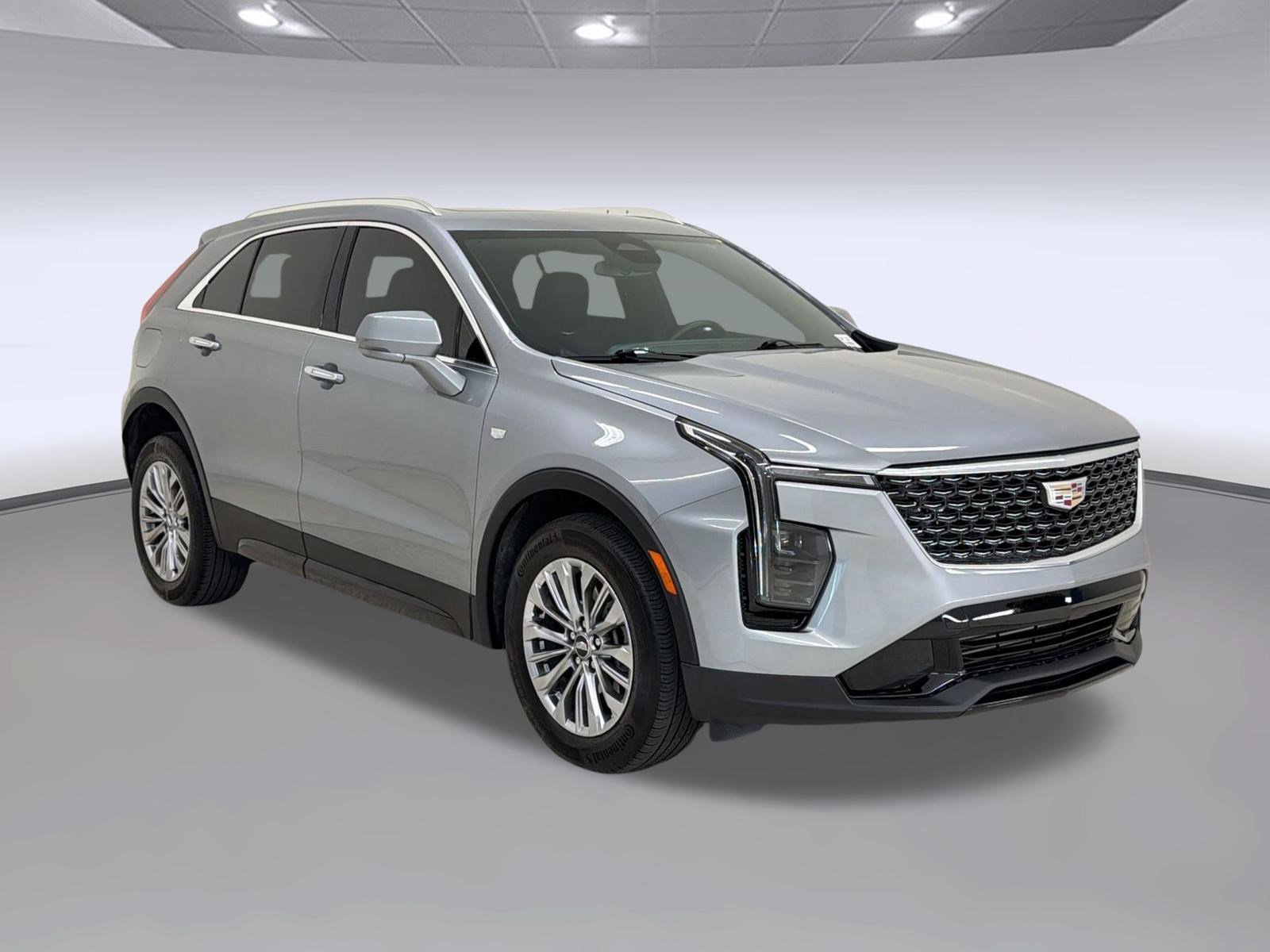 Used 2024 Cadillac XT4 Premium Luxury w/ Cold Weather Package FWD image 7