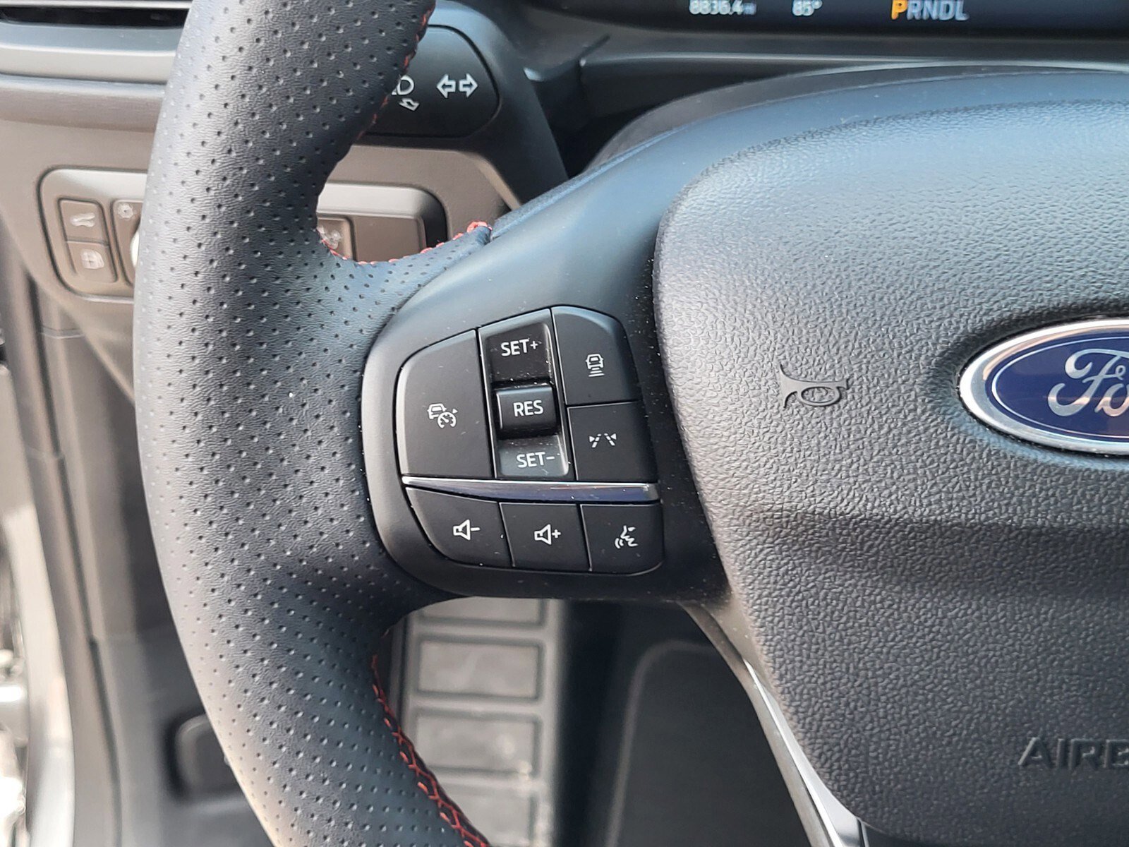 Certified 2025 Ford Escape ST-Line w/ Equipment Group 301A image 28