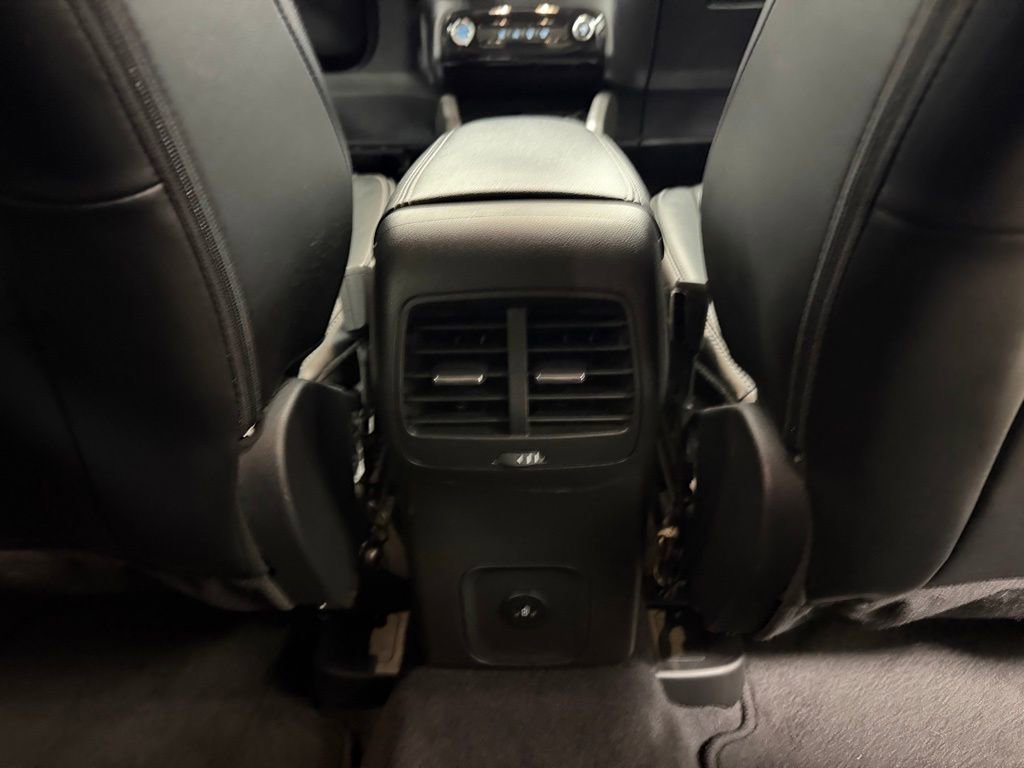 Certified 2025 Ford Escape Platinum AWD/4WD image 11