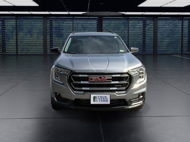 Used 2024 GMC Terrain AT4 AWD/4WD image 4
