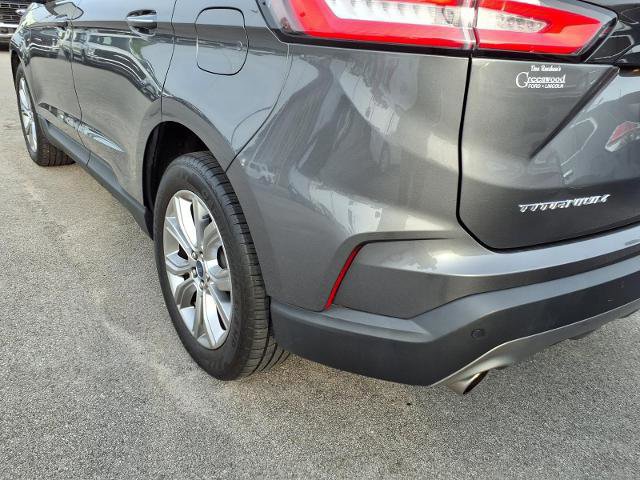 Certified 2022 Ford Edge Titanium image 3