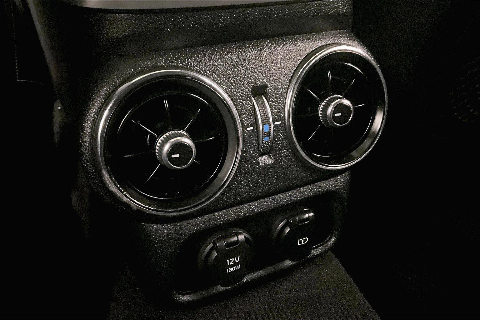 Used 2019 Kia Stinger GT1 image 32