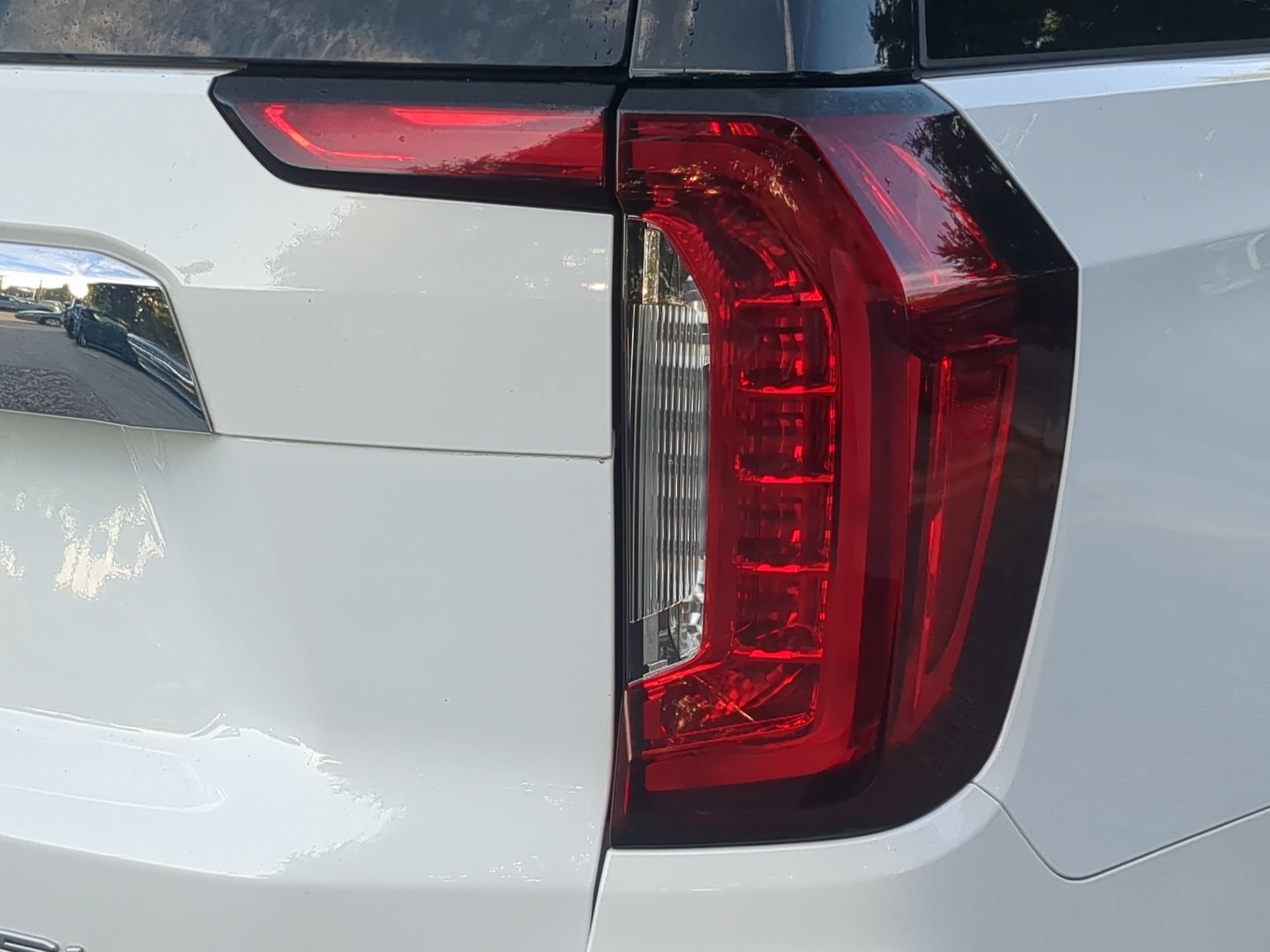 Used 2024 GMC Yukon SLT RWD image 45