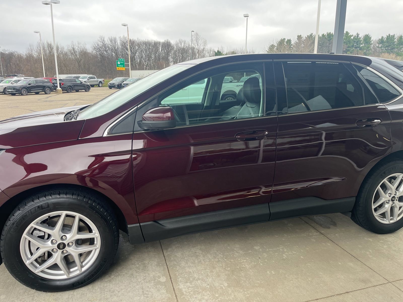 Certified 2024 Ford Edge SEL w/ Convenience Package image 8