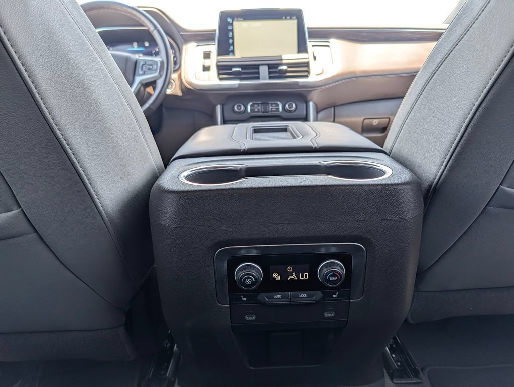 Used 2022 Chevrolet Tahoe Z71 w/ Z71 Off-Road Package AWD/4WD image 15