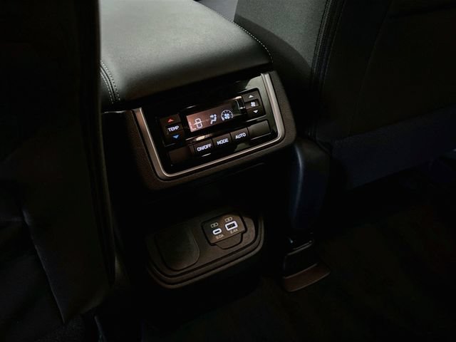Used 2023 Subaru Ascent Premium w/ Convenience Package AWD/4WD image 24