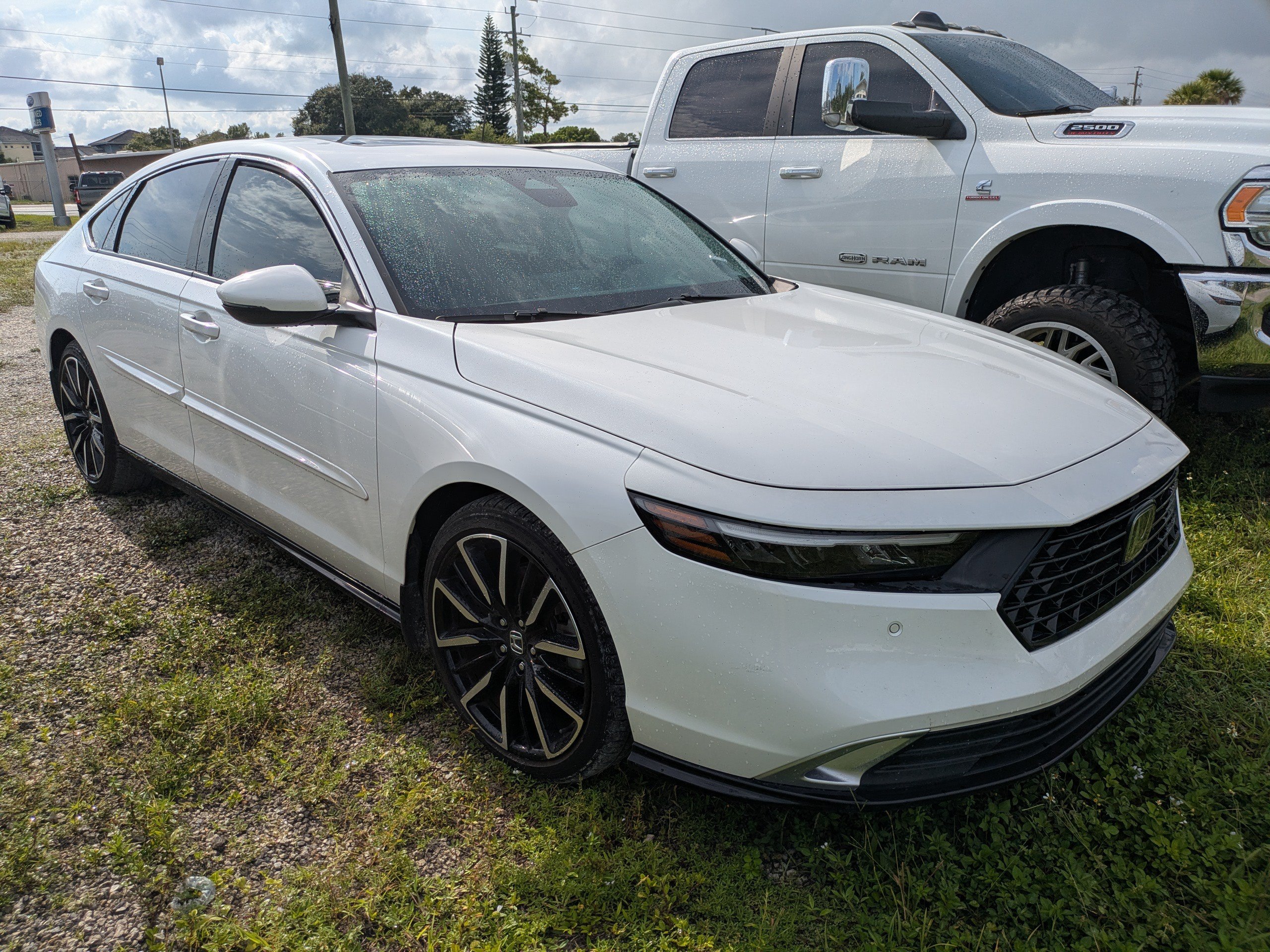 Used 2023 Honda Accord Touring image 4