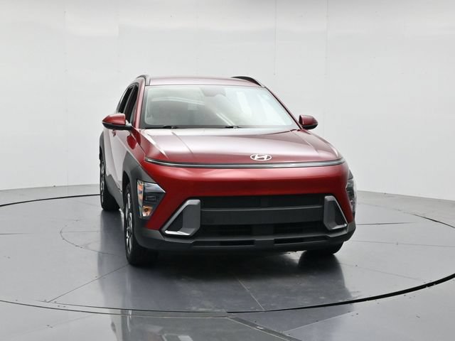 Used 2025 Hyundai Kona SEL FWD image 4