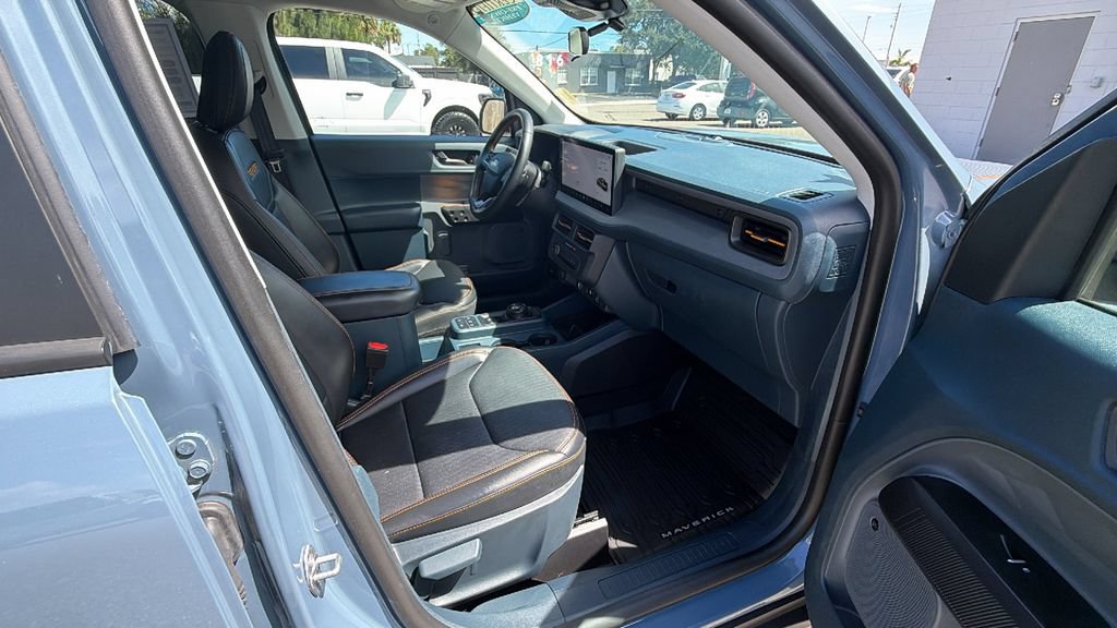 Certified 2025 Ford Maverick Tremor AWD/4WD image 27