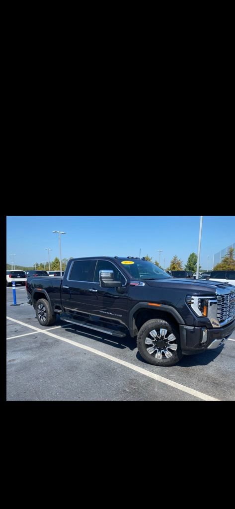 Used 2025 GMC Sierra 2500 Denali w/ Technology Package AWD/4WD image 35
