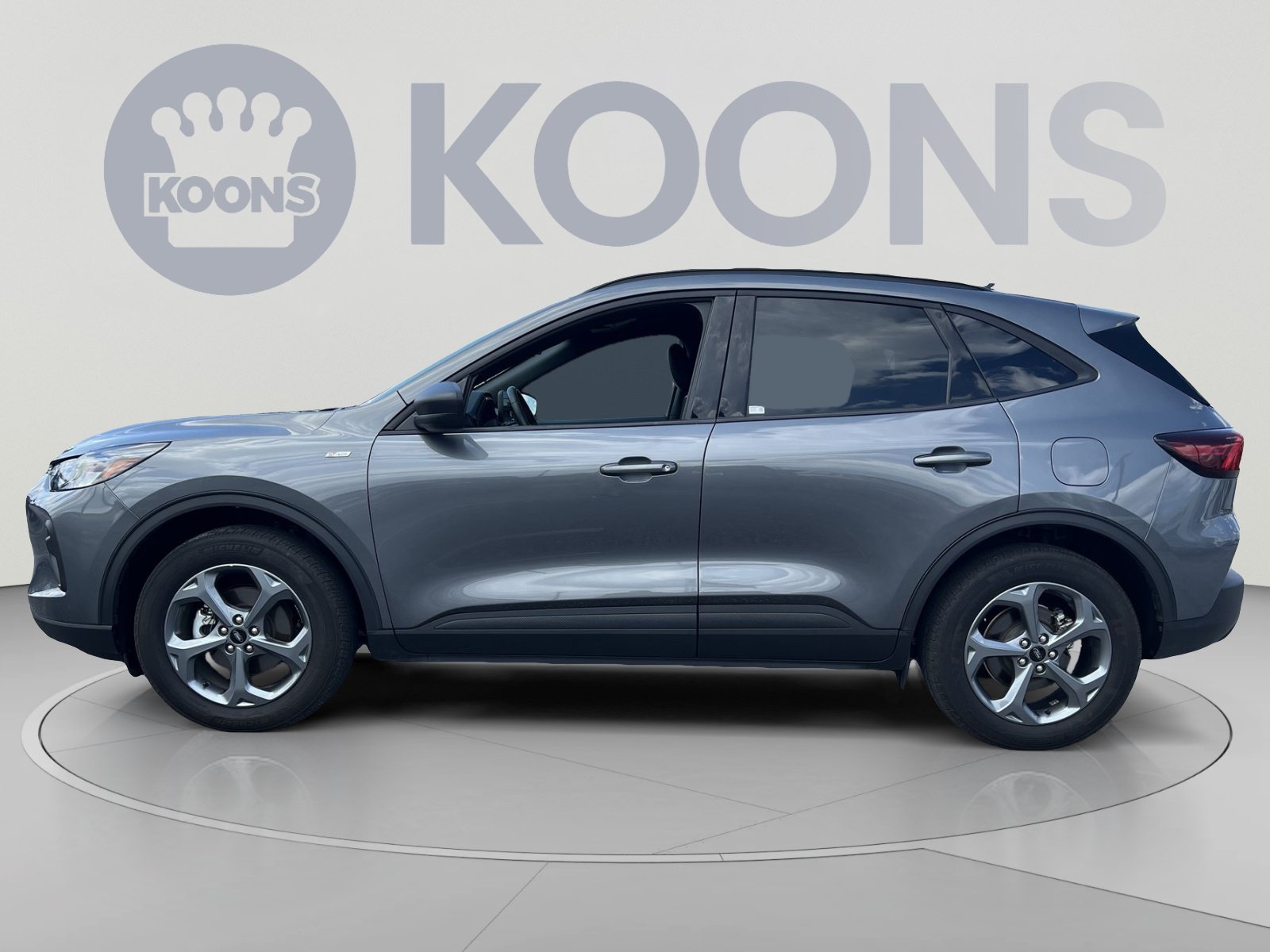 Certified 2025 Ford Escape ST-Line AWD/4WD image 2