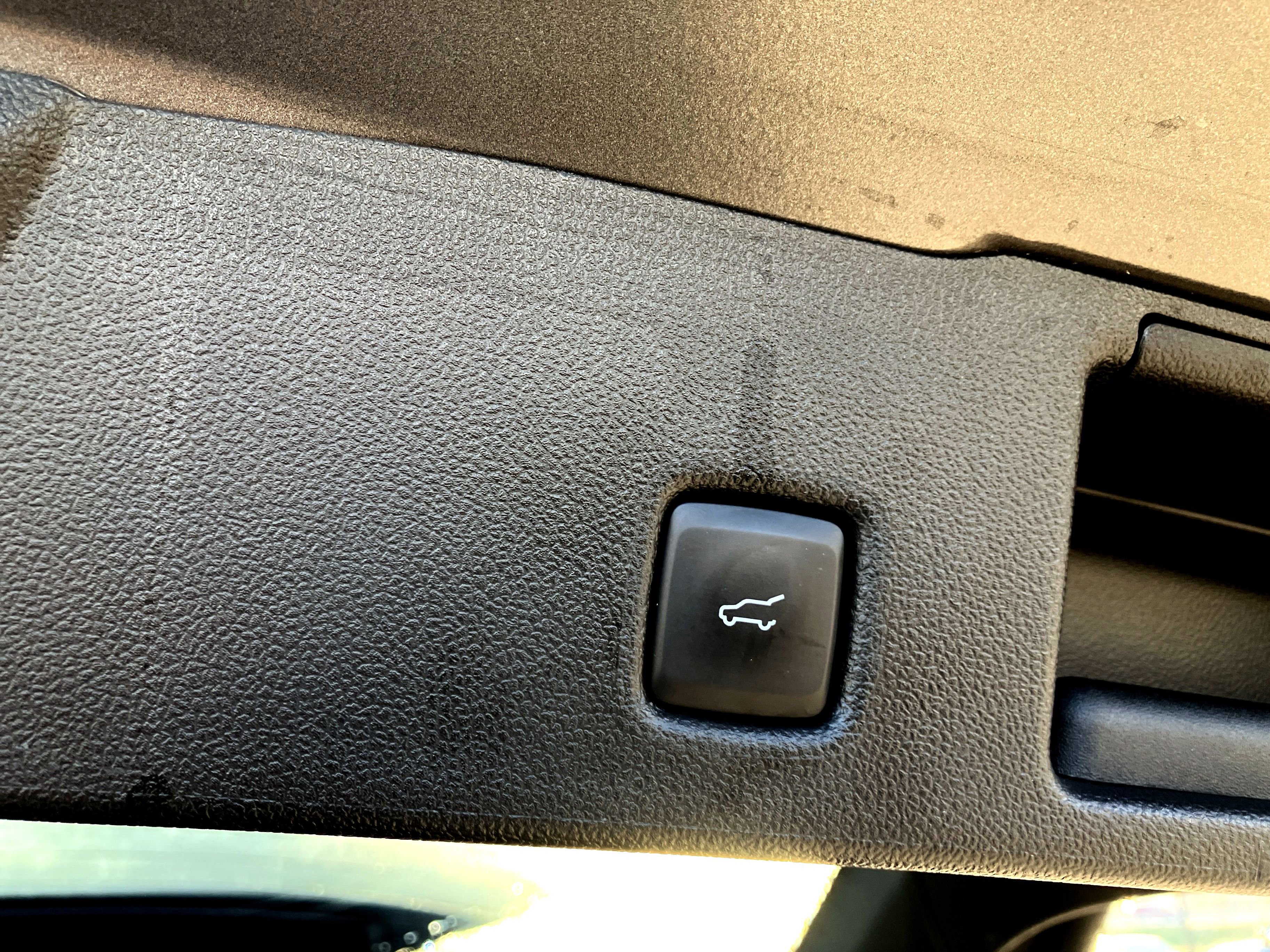 Certified 2022 Ford Escape SEL w/ Technology Package image 12