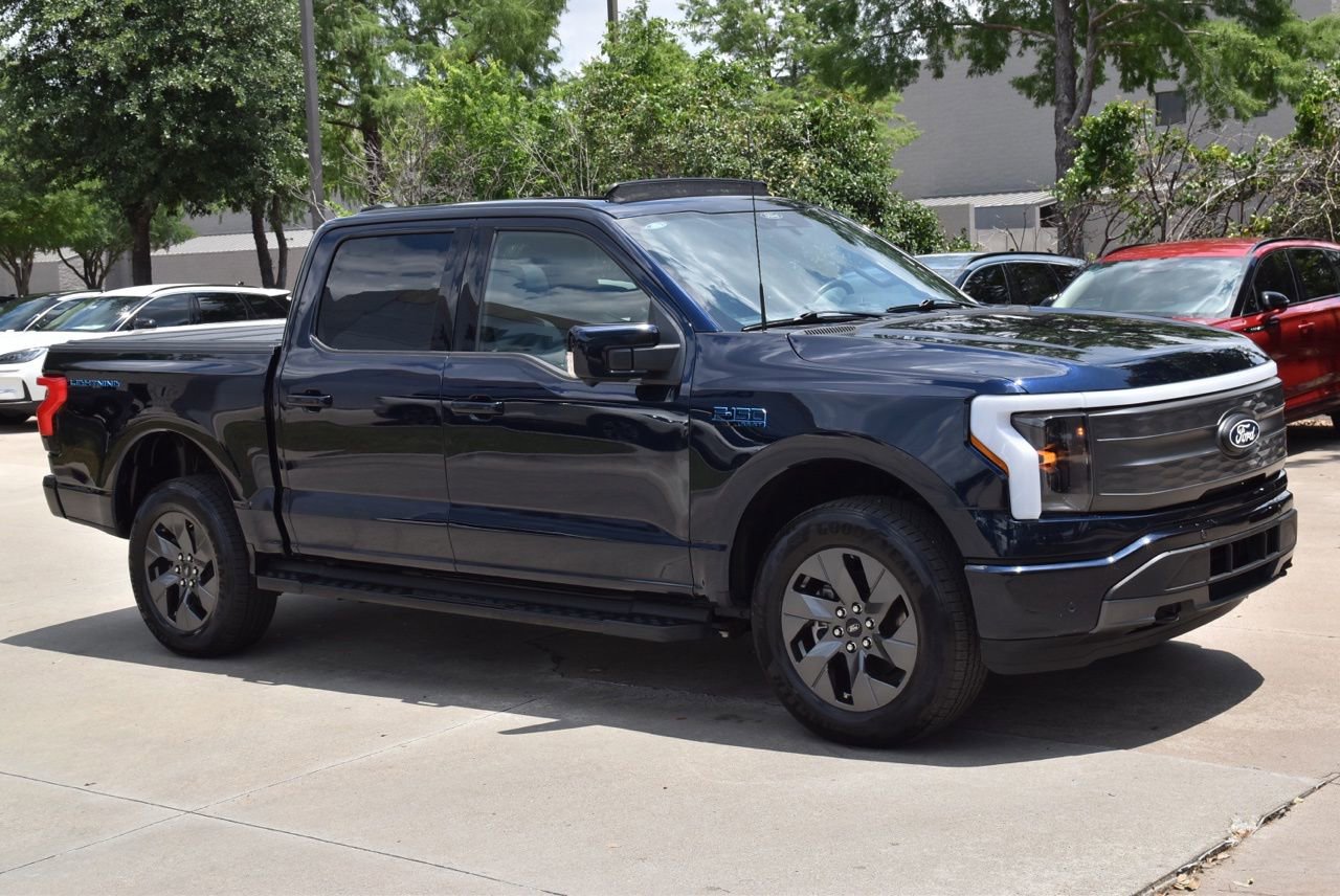 Certified 2025 Ford F150 Lightning Lariat AWD/4WD image 5