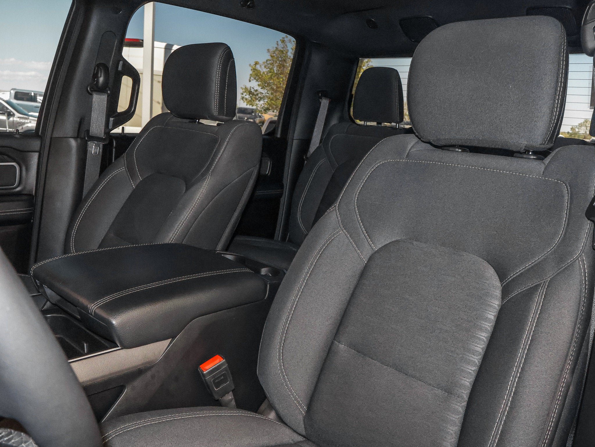 Used 2025 RAM 1500 Big Horn AWD/4WD image 24