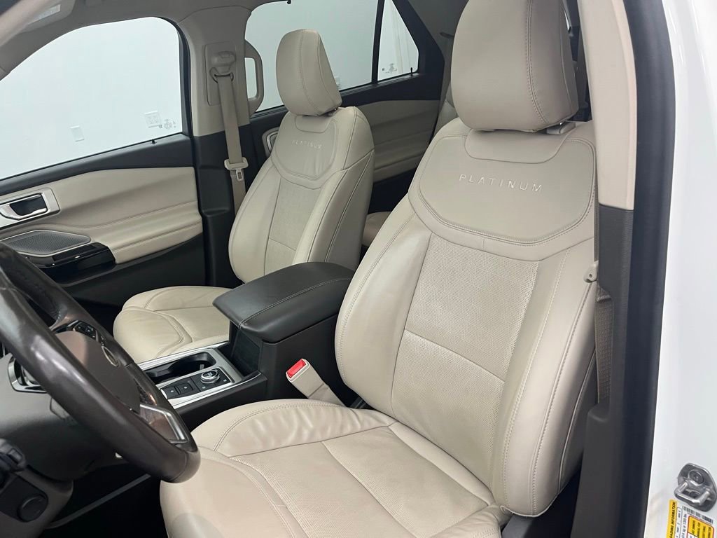 Certified 2022 Ford Explorer Platinum w/ Equipment Group 601A image 21