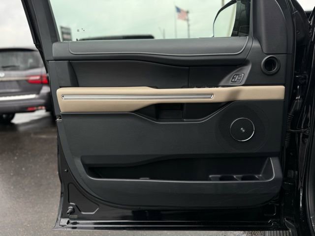 Certified 2024 Ford Expedition Limited image 13