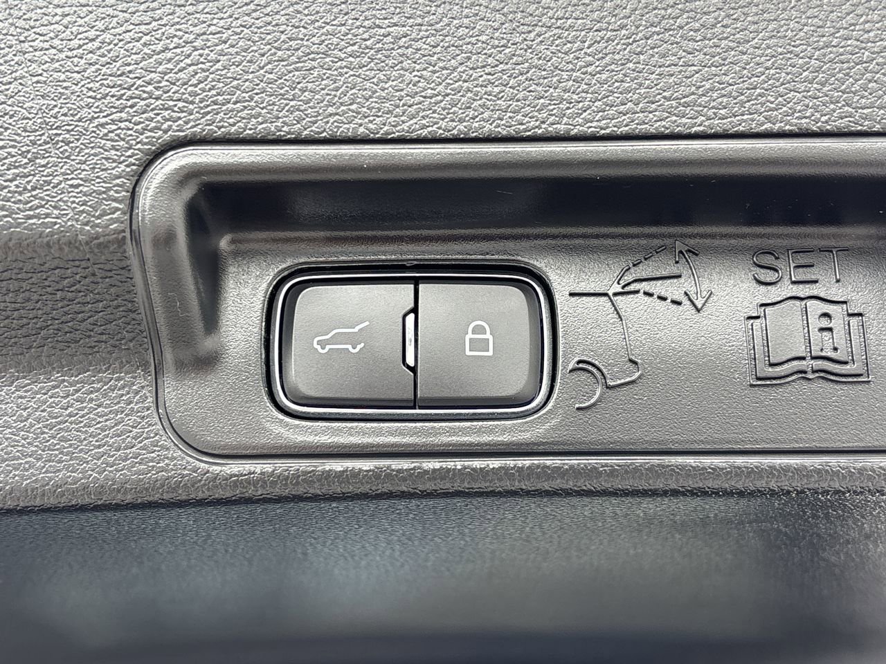 Certified 2022 Ford Explorer ST w/ Equipment Group 401A image 9