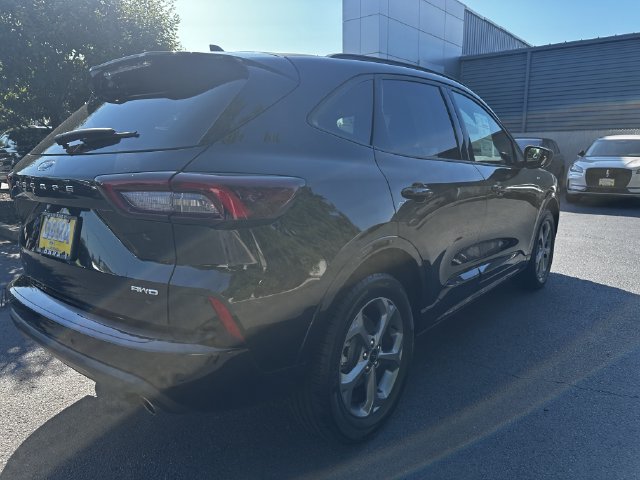Certified 2024 Ford Escape ST-Line w/ Tech Pack #1 AWD/4WD image 5