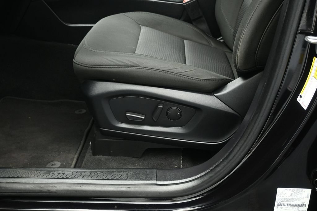 Certified 2022 Ford Explorer XLT RWD image 9