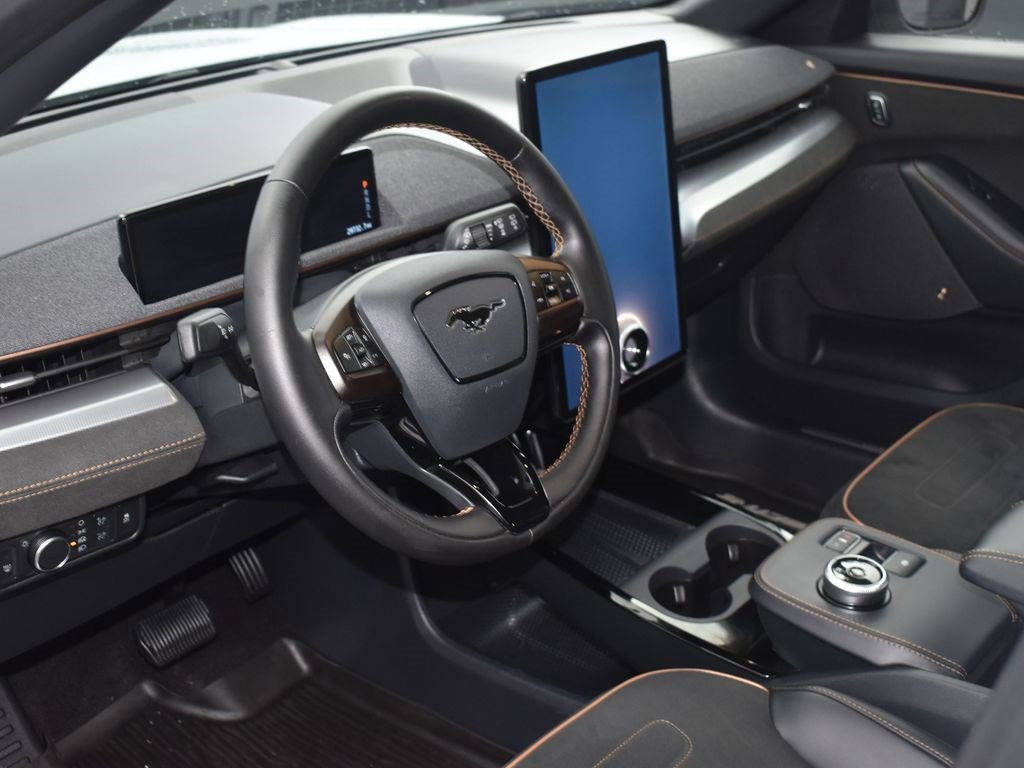 Certified 2022 Ford Mustang Mach-E GT image 5