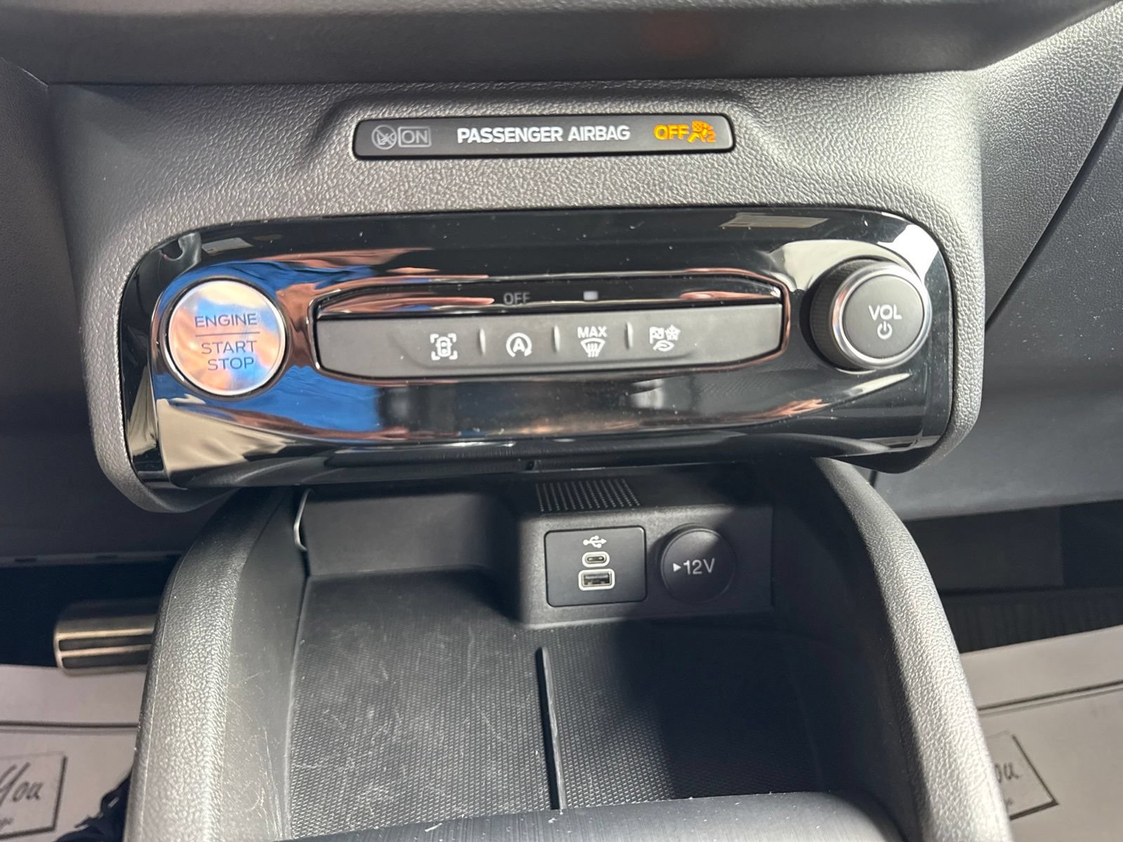 Certified 2024 Ford Escape ST-Line w/ Tech Pack #1 AWD/4WD image 32