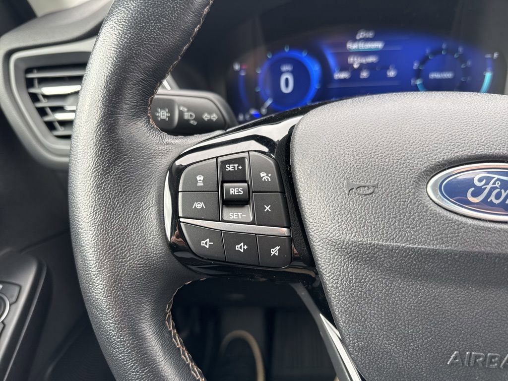 Certified 2022 Ford Escape Titanium w/ Titanium Elite Package image 23