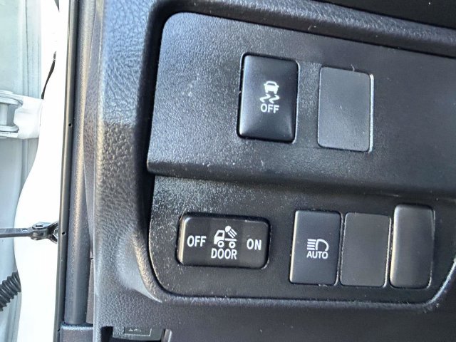 Used 2023 Toyota Tacoma SR5 w/ Technology Package AWD/4WD image 22