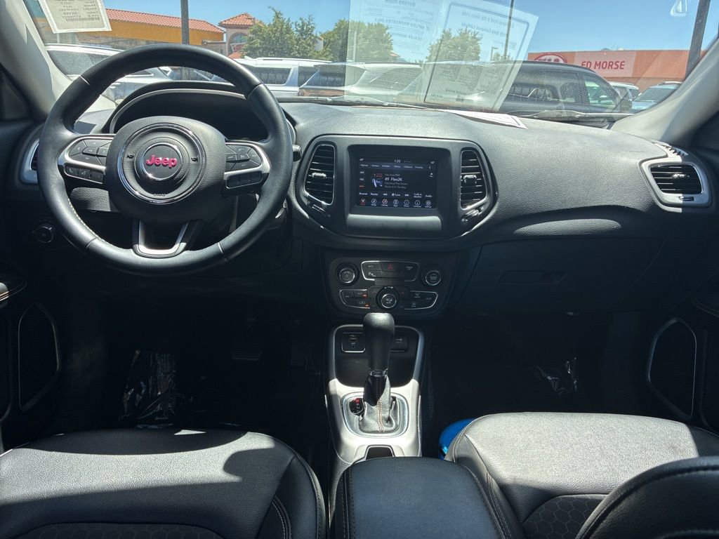 Used 2019 Jeep Compass Latitude w/ Popular Equipment Group FWD image 17