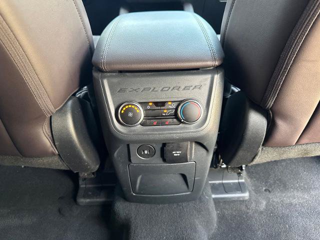 Certified 2025 Ford Explorer Platinum w/ LUX Leather Package AWD/4WD image 29