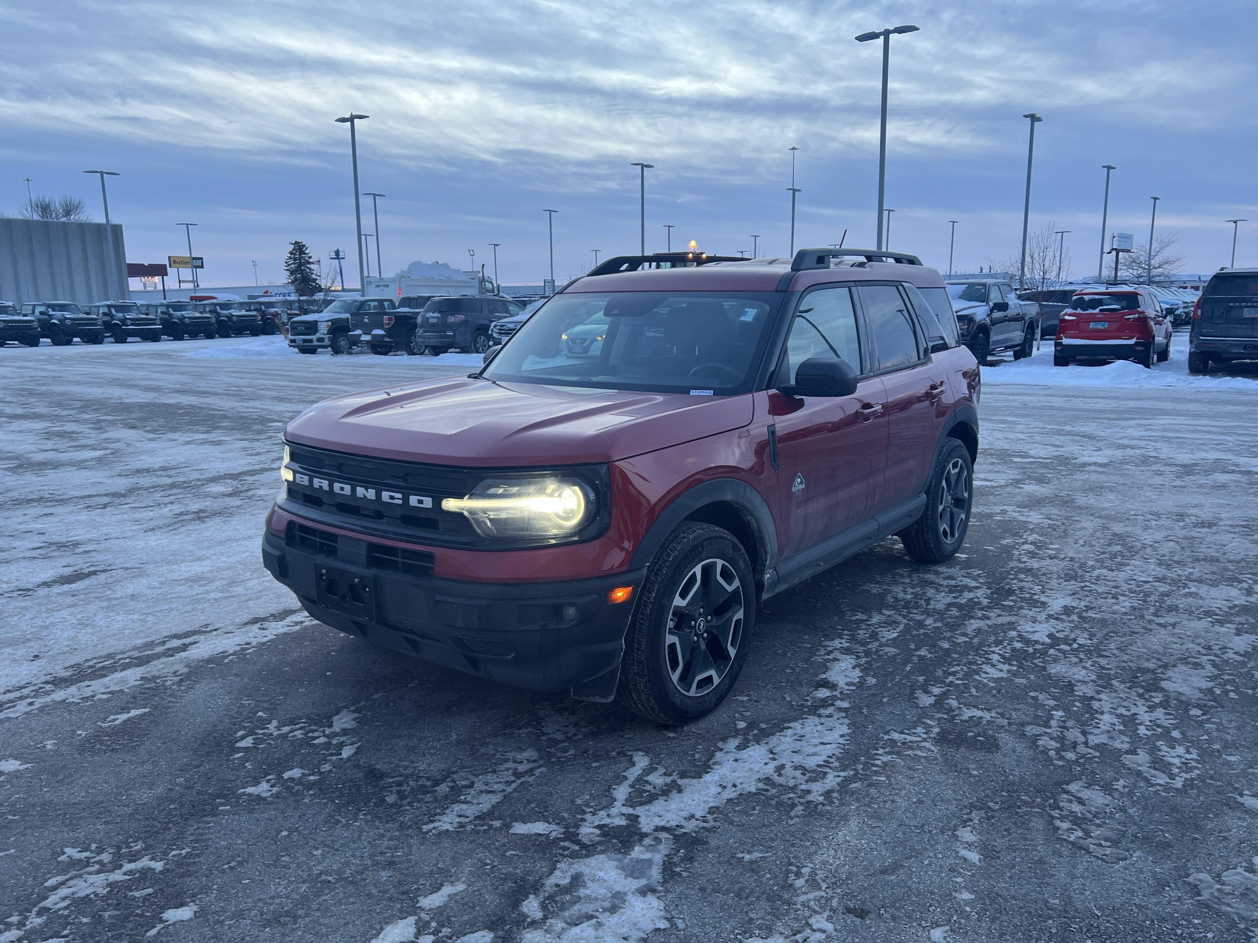 Certified 2023 Ford Bronco Sport Outer Banks w/ Tech Package image 2