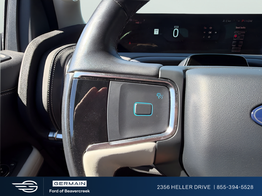 Certified 2025 Ford Expedition Platinum AWD/4WD image 16