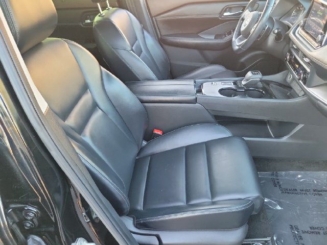 Used 2023 Nissan Rogue SV w/ SV Premium B Package FWD image 19