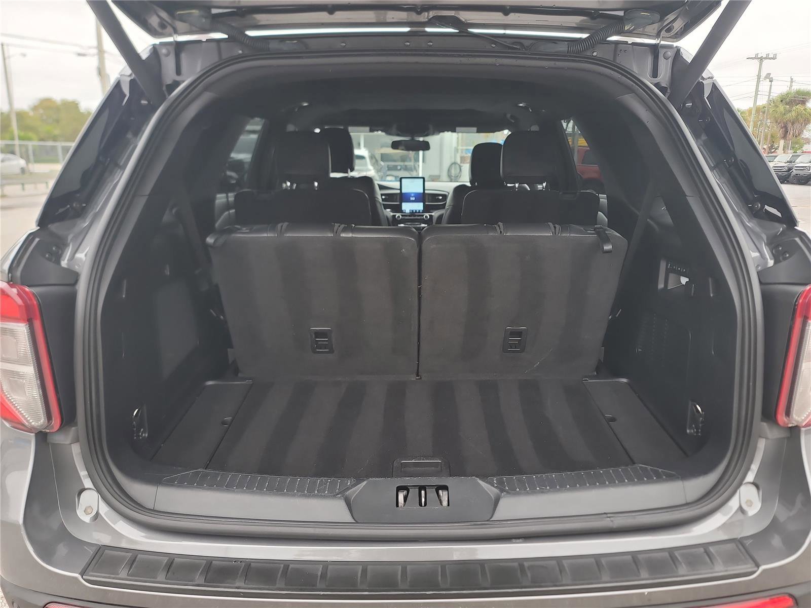 Certified 2022 Ford Explorer ST w/ Equipment Group 401A image 10