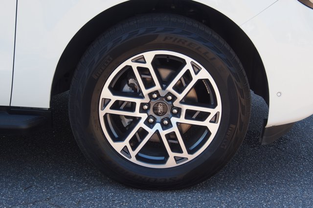 Certified 2025 Ford Expedition Max Active AWD/4WD image 9