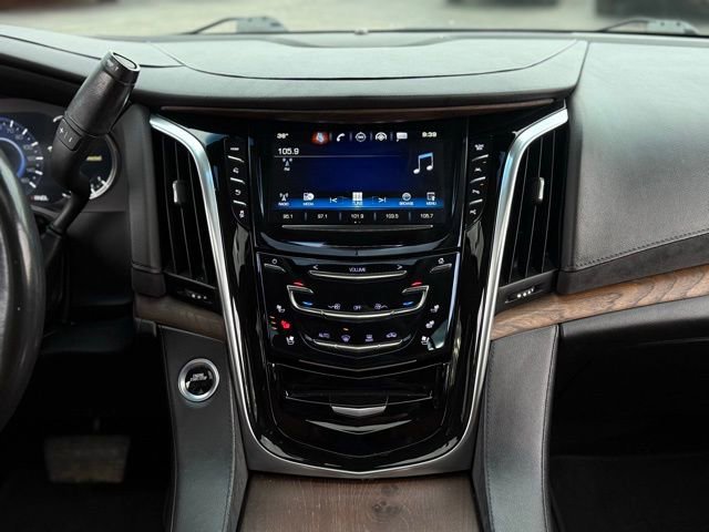 Used 2019 Cadillac Escalade Premium Luxury image 38