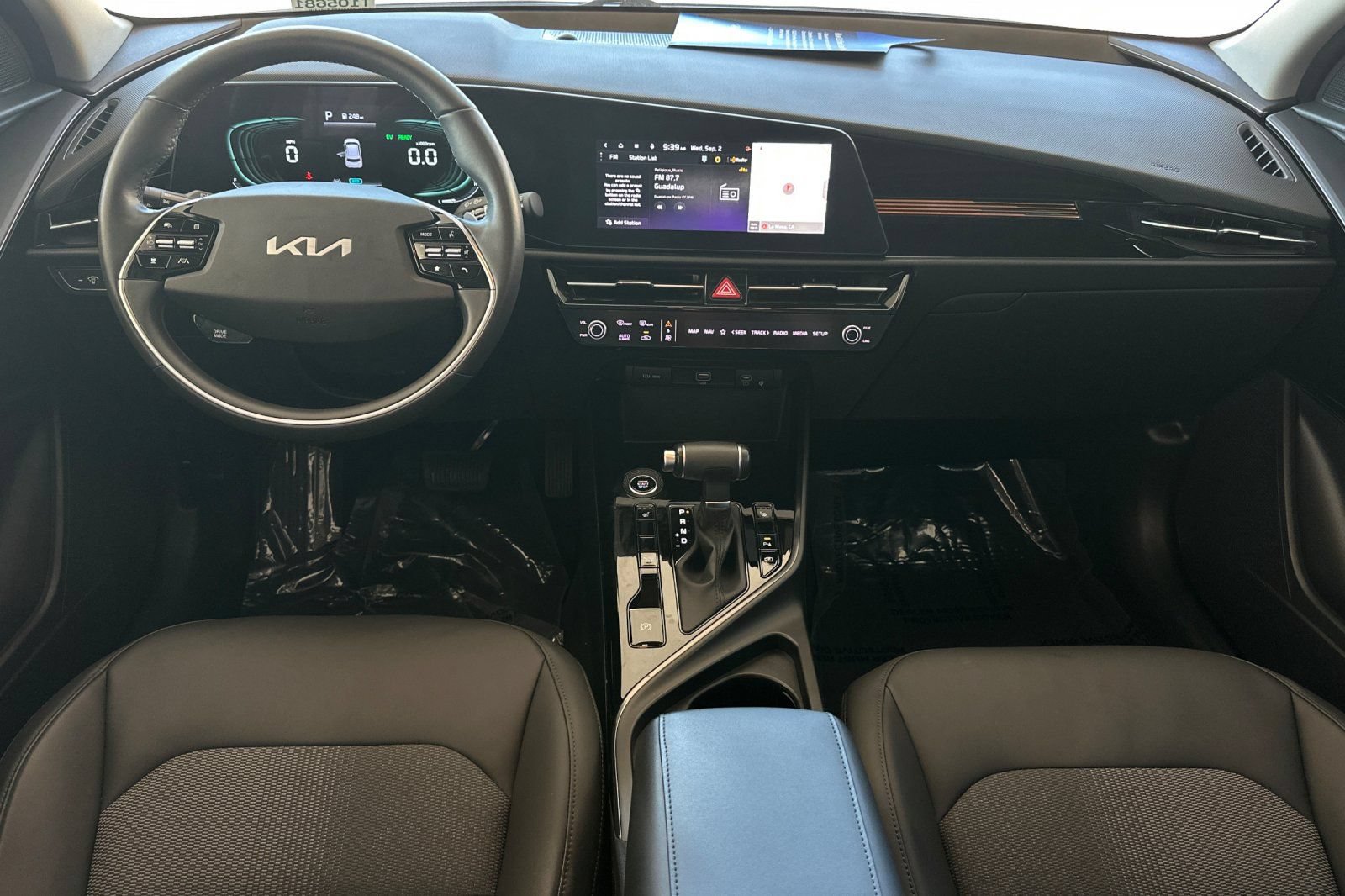 Used 2023 Kia Niro EX FWD image 12