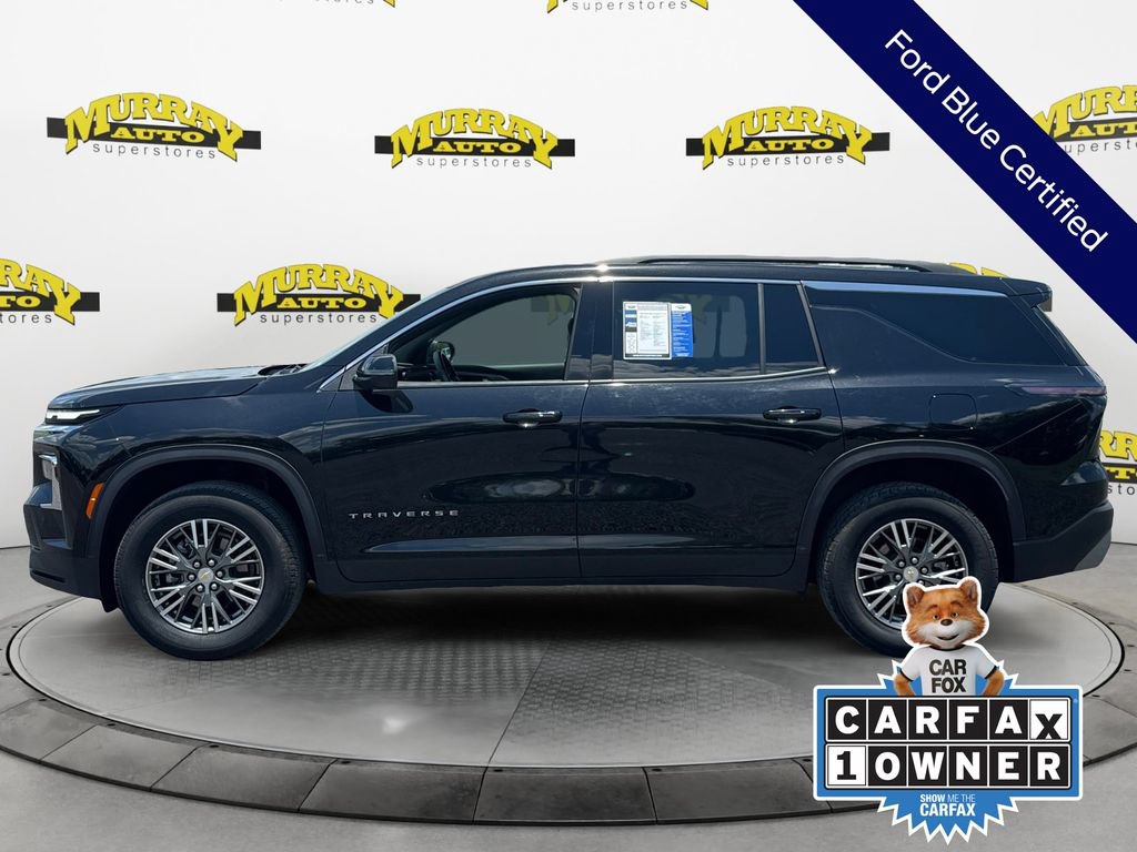 Used 2025 Chevrolet Traverse LT FWD image 3