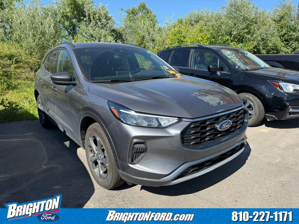 Certified 2024 Ford Escape ST-Line w/ Tech Pack #1 AWD/4WD image 1