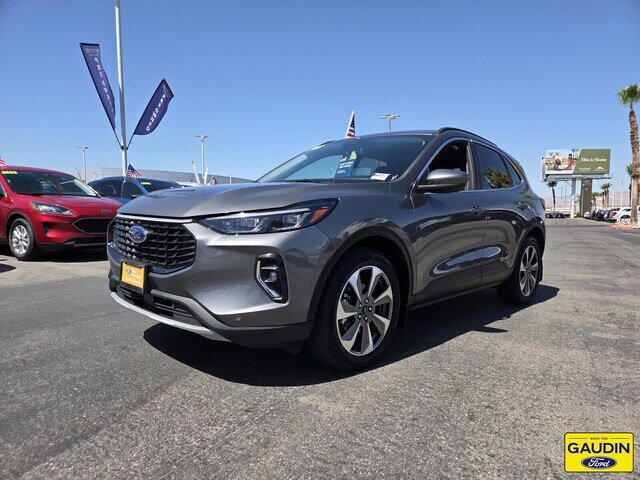 Certified 2023 Ford Escape Platinum w/ Premium Technology Package AWD/4WD image 3