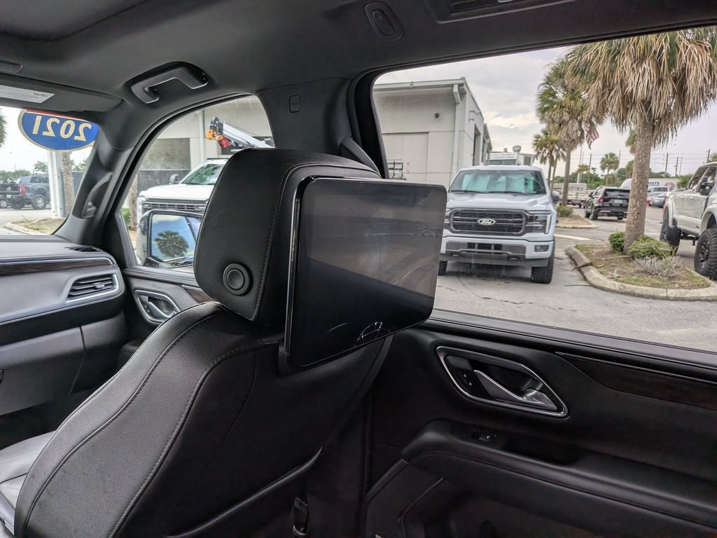 Used 2021 Chevrolet Suburban LT w/ Rear Media and Nav Package RWD image 21