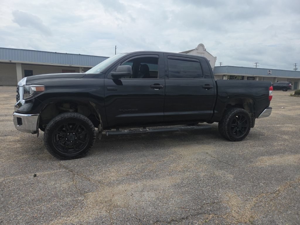 Used 2020 Toyota Tundra SR5 AWD/4WD image 4