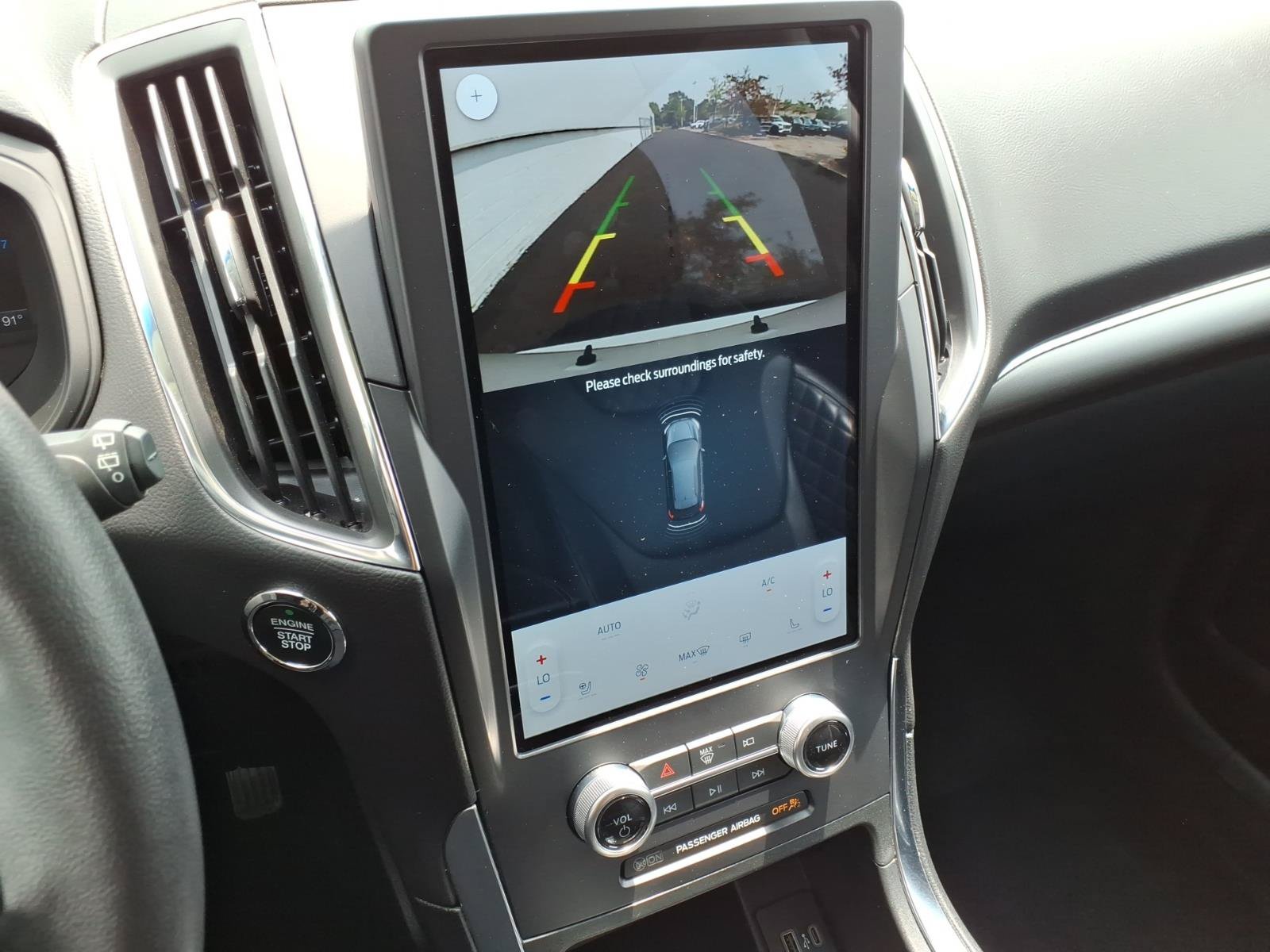 Certified 2024 Ford Edge Titanium AWD/4WD image 24