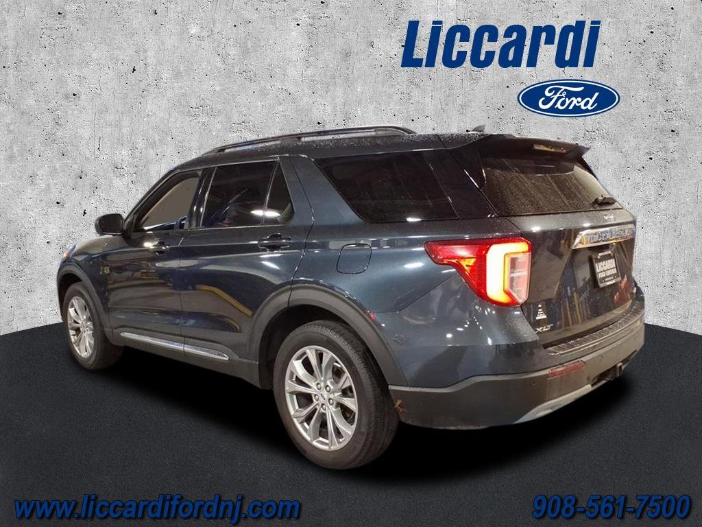 Certified 2022 Ford Explorer XLT w/ Equipment Group 202A image 3