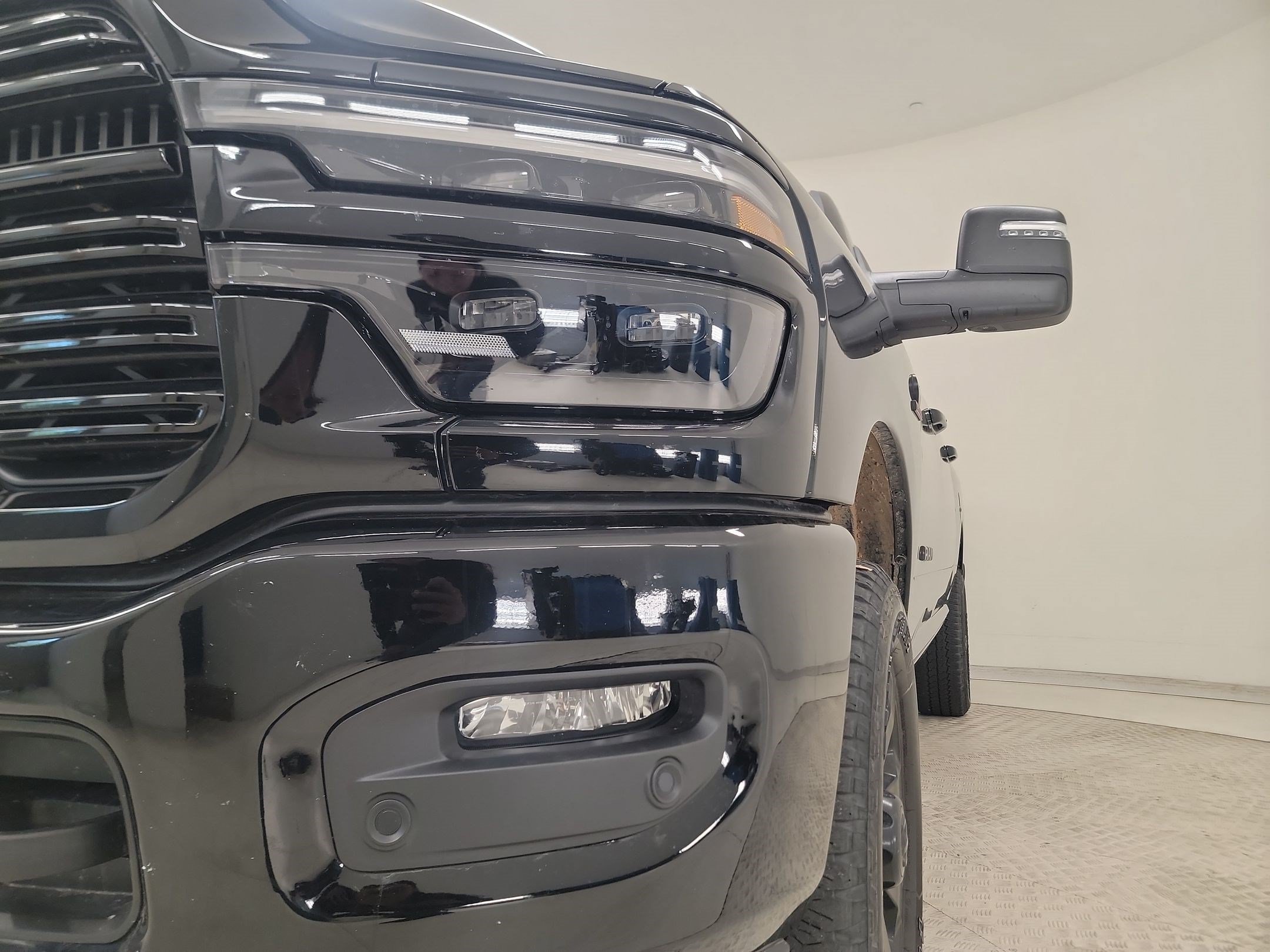 Used 2025 RAM 2500 Laramie w/ Night Edition AWD/4WD image 9