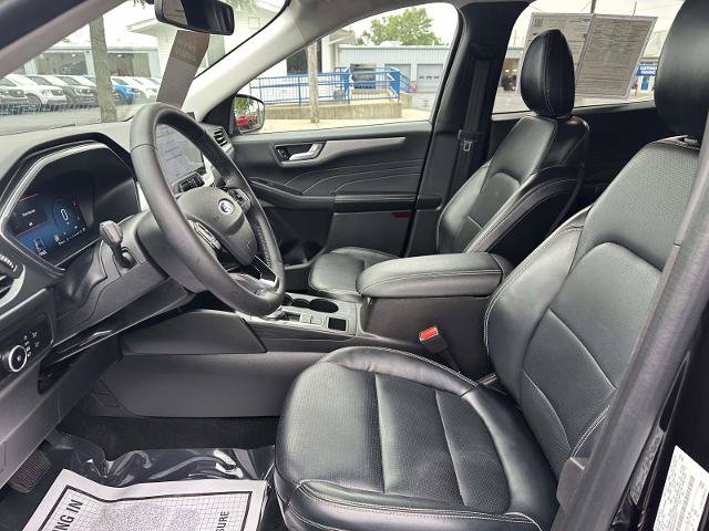 Certified 2023 Ford Escape Platinum AWD/4WD image 9