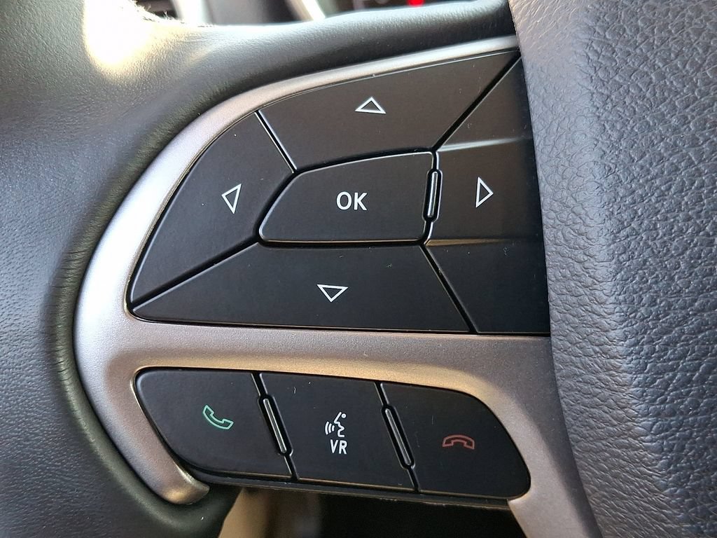 Used 2019 Jeep Grand Cherokee Laredo AWD/4WD image 20