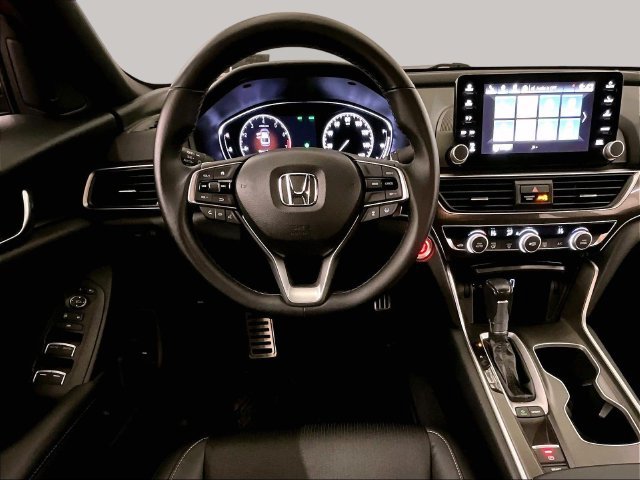 Used 2018 Honda Accord Sport image 5