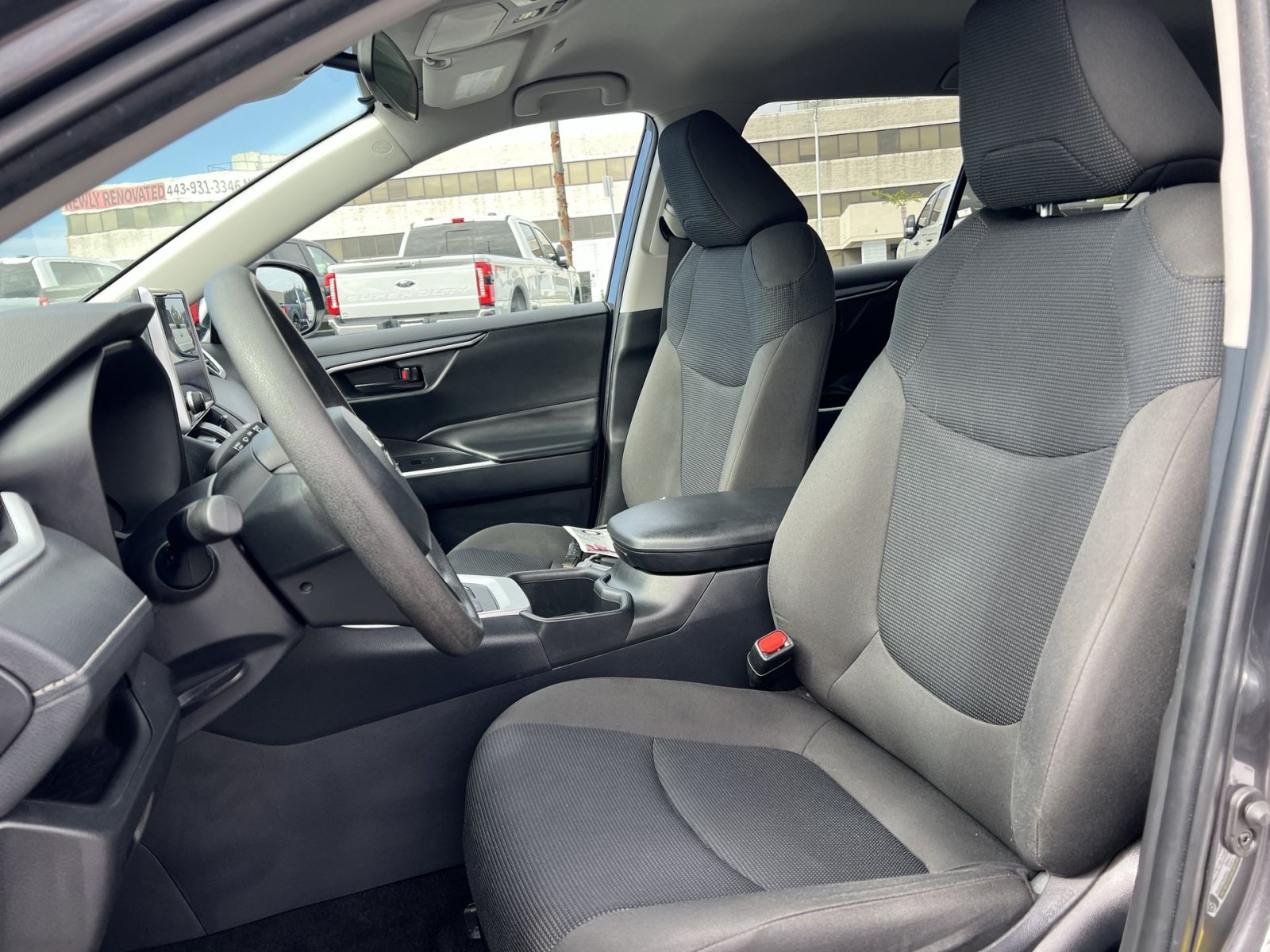Used 2025 Toyota RAV4 LE AWD/4WD image 13