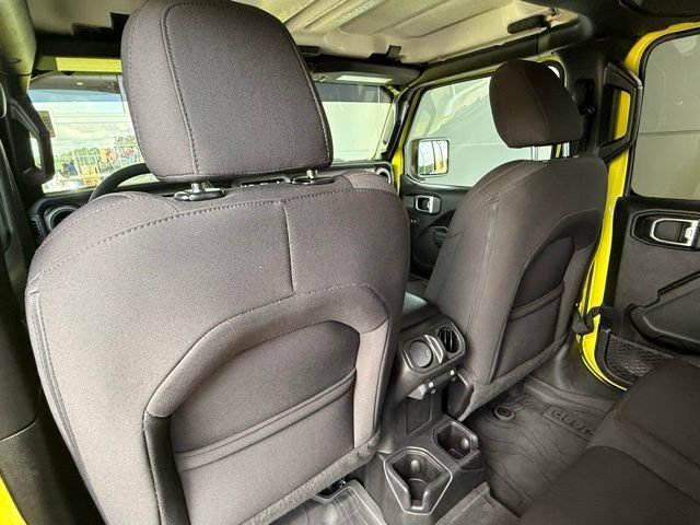 Used 2023 Jeep Gladiator Sport AWD/4WD image 16