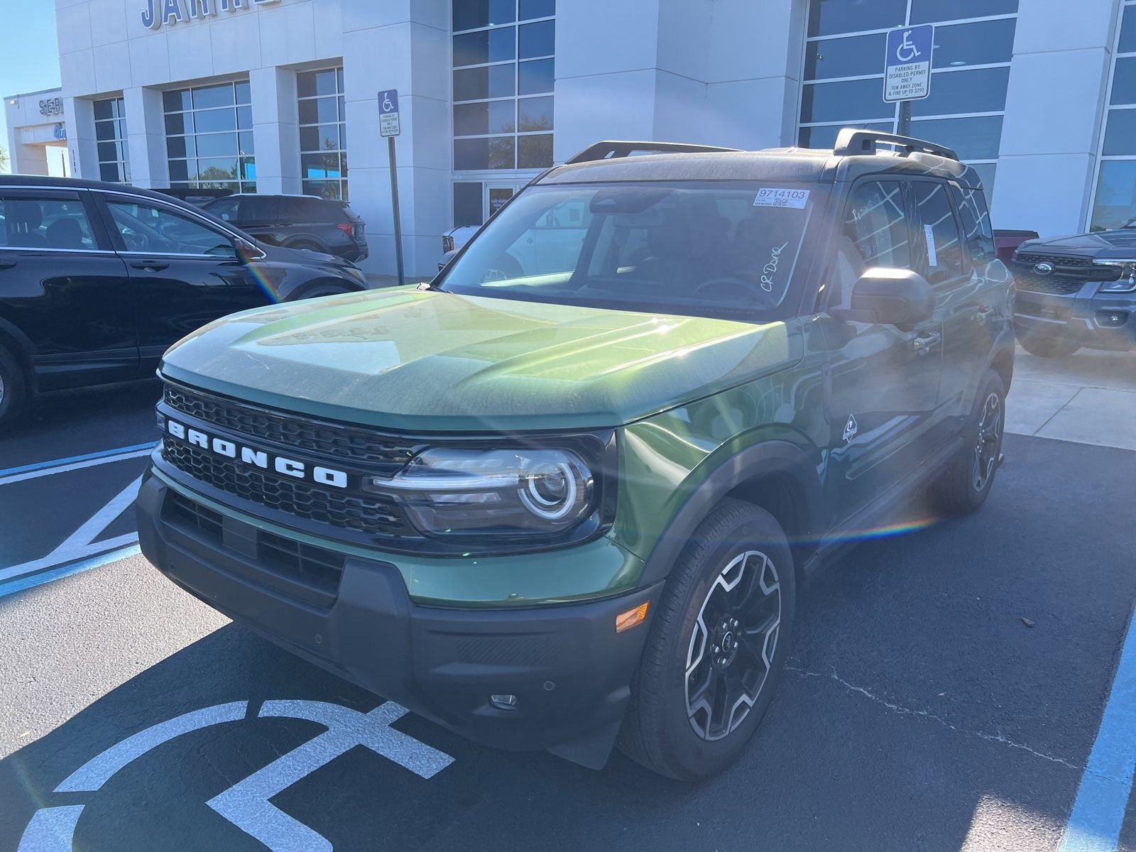 Certified 2025 Ford Bronco Sport Outer Banks w/ Outer Banks Tech Package+ image 2